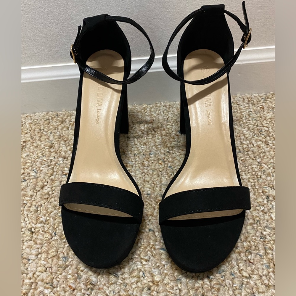 Black high heels - brand new!